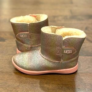 ✨💕 Girl Glitter and Pink UGG Boots size 11 💕✨
